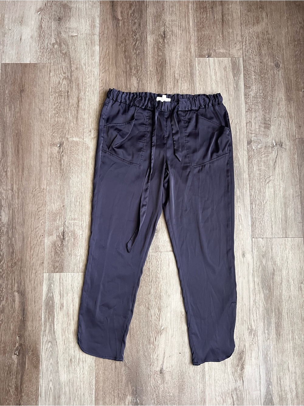 Lightweight Navy blue satin pant jolt